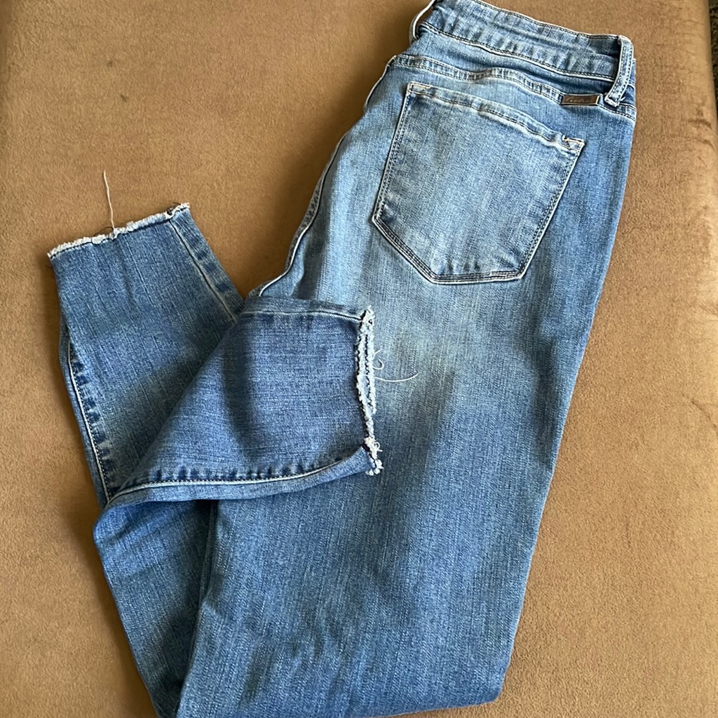 Kancan Distressed Skinnies